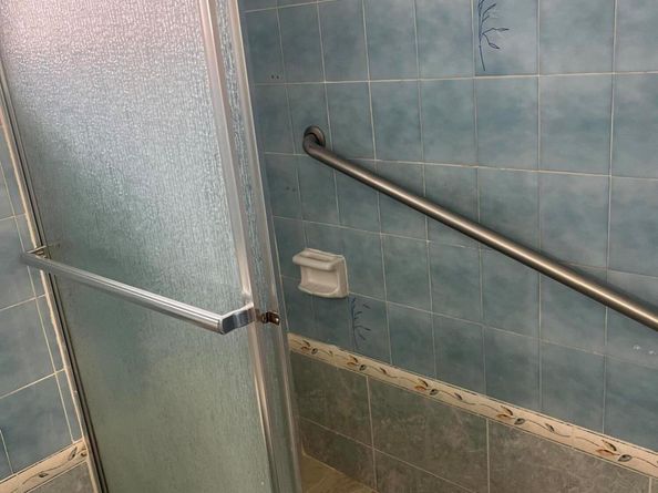 820 W Lakewood Road, West Palm Beach FL 33405