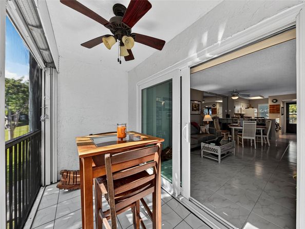 2222 N Cypress Bend Dr 201, Pompano Beach FL 33069