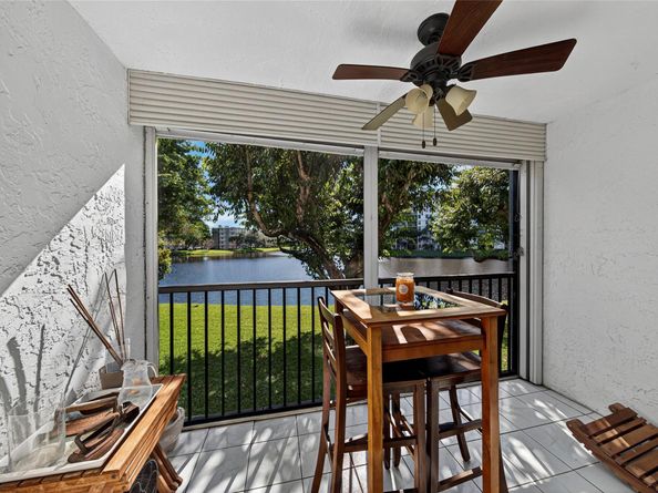 2222 N Cypress Bend Dr 201, Pompano Beach FL 33069