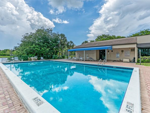 2222 N Cypress Bend Dr 201, Pompano Beach FL 33069