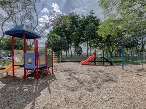 2222 N Cypress Bend Dr 201, Pompano Beach FL 33069