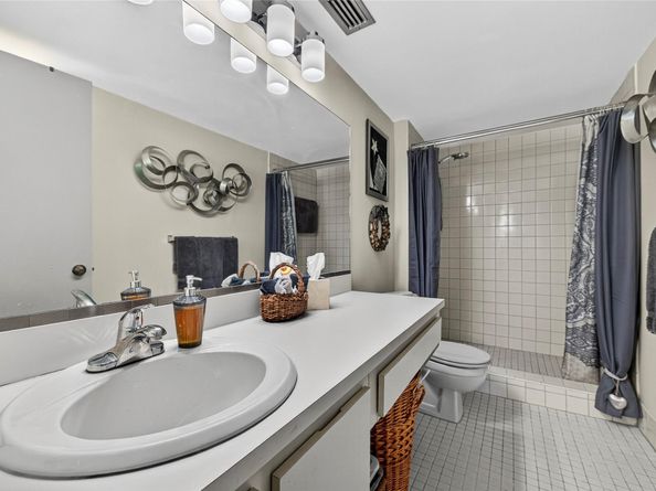 2222 N Cypress Bend Dr 201, Pompano Beach FL 33069