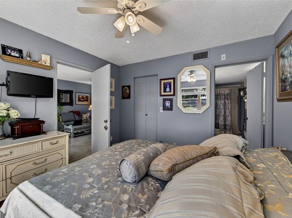 2222 N Cypress Bend Dr 201, Pompano Beach FL 33069