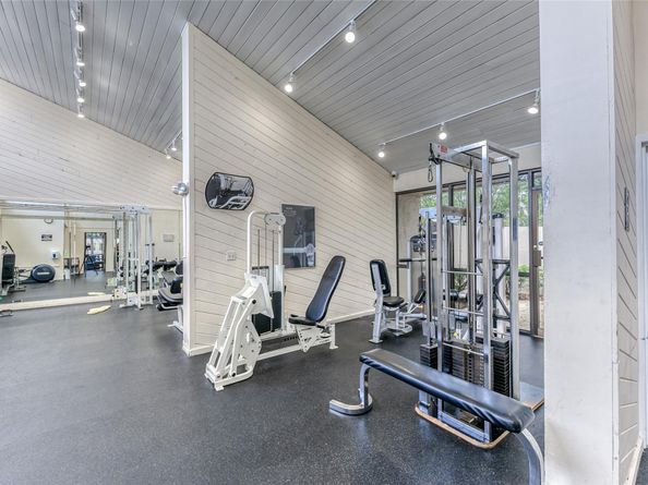 2222 N Cypress Bend Dr 201, Pompano Beach FL 33069