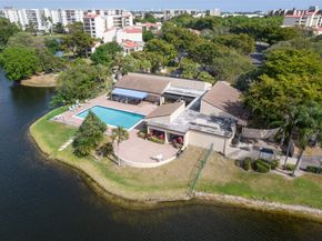 2222 N Cypress Bend Dr 201, Pompano Beach FL 33069