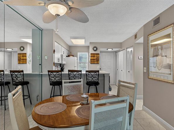 2222 N Cypress Bend Dr 201, Pompano Beach FL 33069