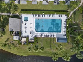 2222 N Cypress Bend Dr 201, Pompano Beach FL 33069