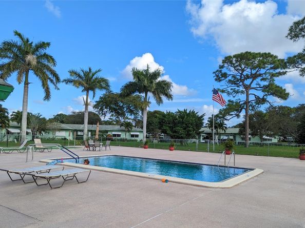 850 Meadowlark Ln 850, Delray Beach FL 33445