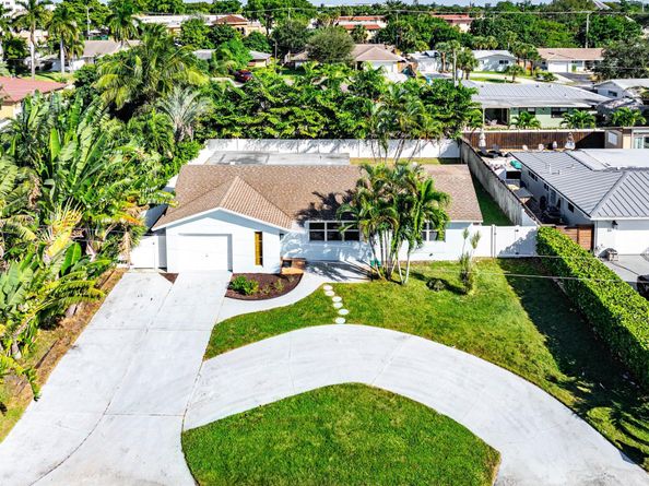 2814 SW 5th Street, Boynton Beach FL 33435