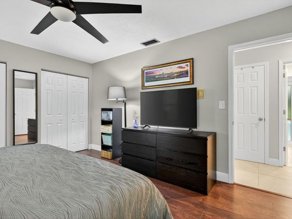 7337 SW 9th Ct, Plantation FL 33317