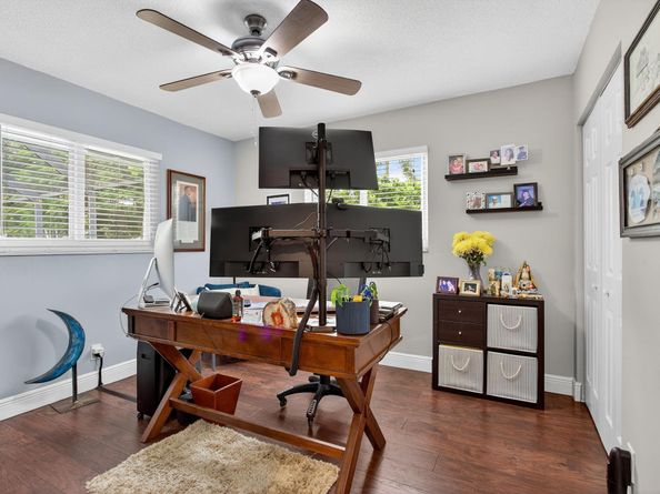 7337 SW 9th Ct, Plantation FL 33317