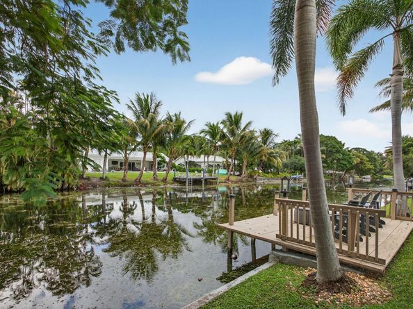 7337 SW 9th Ct, Plantation FL 33317