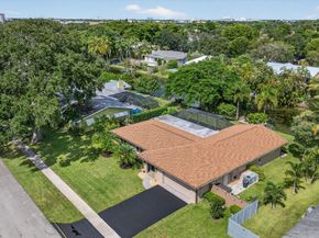 7337 SW 9th Ct, Plantation FL 33317