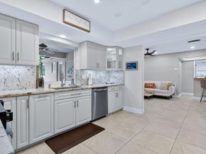 7337 SW 9th Ct, Plantation FL 33317