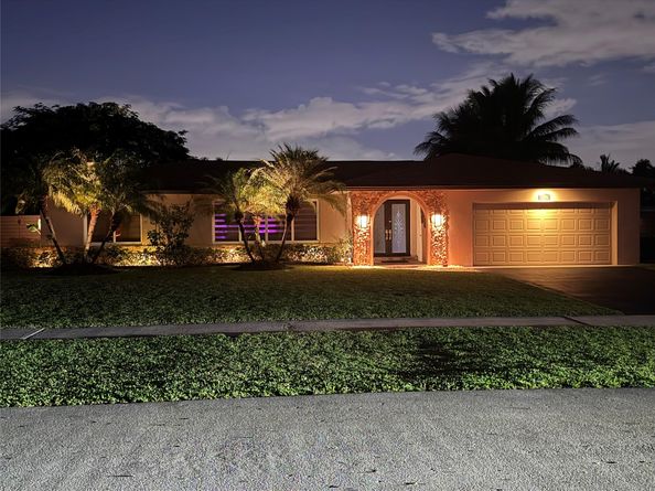 7337 SW 9th Ct, Plantation FL 33317