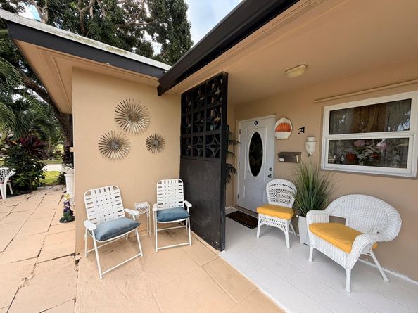 855 North Dr, Delray Beach FL 33445