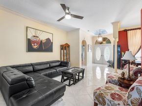 284 Cypress Trace, Royal Palm Beach FL 33411