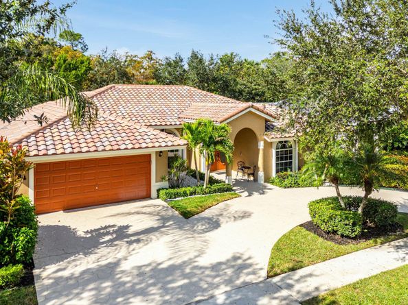 284 Cypress Trace, Royal Palm Beach FL 33411