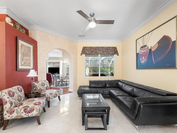 284 Cypress Trace, Royal Palm Beach FL 33411