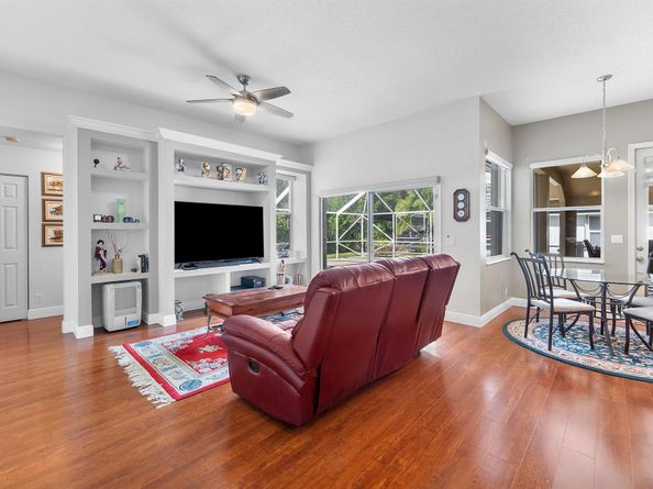 284 Cypress Trace, Royal Palm Beach FL 33411