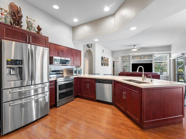 284 Cypress Trace, Royal Palm Beach FL 33411