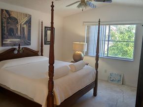 19101 NW 11th St, Pembroke Pines FL 33029