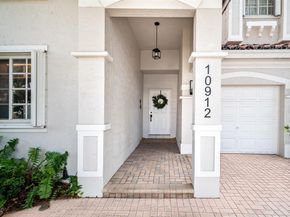 10912 NW 69th St, Doral FL 33178