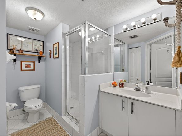 10912 NW 69th St, Doral FL 33178