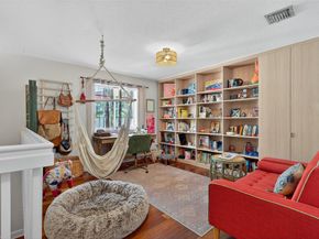 10912 NW 69th St, Doral FL 33178