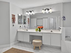 10912 NW 69th St, Doral FL 33178