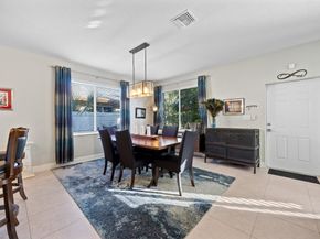 325 NE 34th St, Oakland Park FL 33334