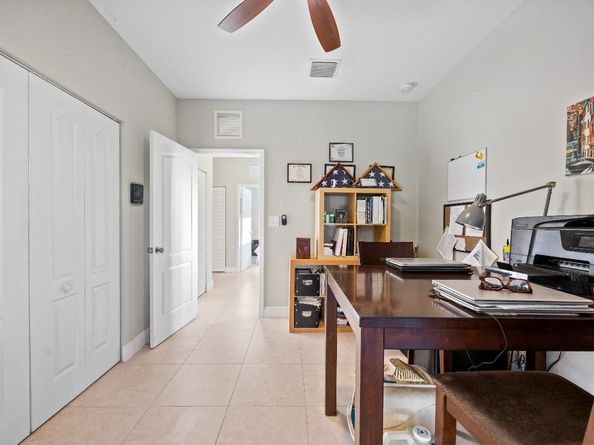 325 NE 34th St, Oakland Park FL 33334