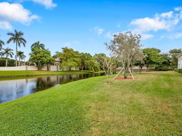 2708 Nassau Bnd A2, Coconut Creek FL 33066