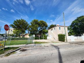 243 SW 10th Avenue, Miami FL 33130