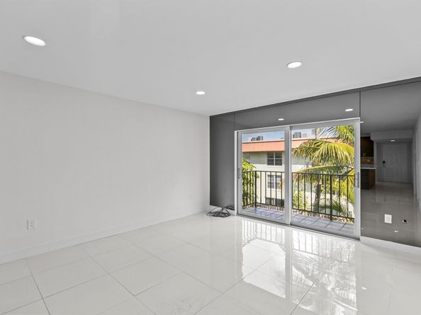 809 W Oakland Park Boulevard K12, Oakland Park FL 33311