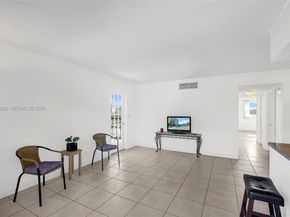 1425 Arthur Street 301A, Hollywood FL 33020
