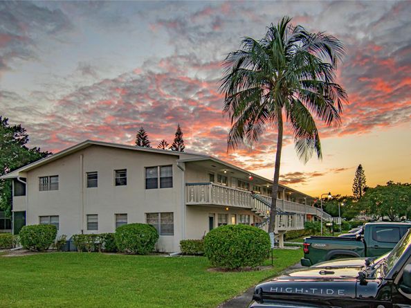 235 Kent N 235, West Palm Beach FL 33417