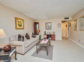 235 Kent N 235, West Palm Beach FL 33417