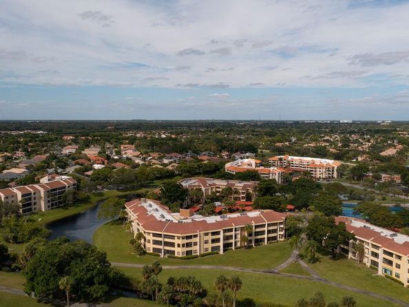 7520 LA PAZ Court 209, Boca Raton FL 33433