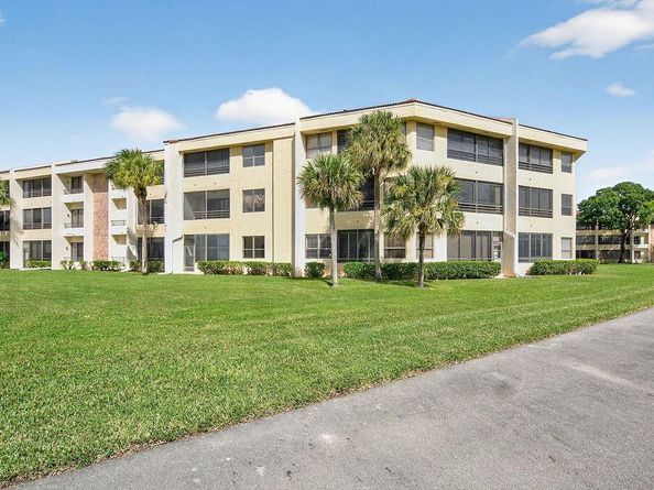 7520 LA PAZ Court 209, Boca Raton FL 33433