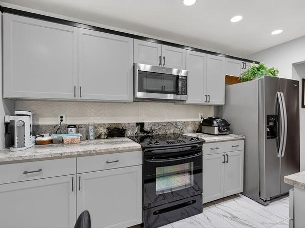 7520 LA PAZ Court 209, Boca Raton FL 33433