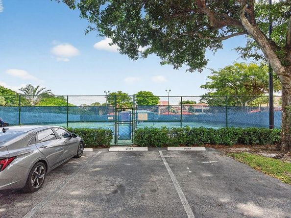 7520 LA PAZ Court 209, Boca Raton FL 33433