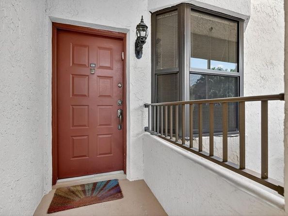7520 LA PAZ Court 209, Boca Raton FL 33433