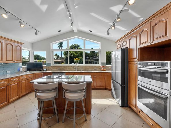 731 SE 4th Ave, Pompano Beach FL 33060