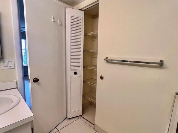 1111 Green Pine Boulevard C3, West Palm Beach FL 33409