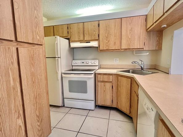 1111 Green Pine Boulevard C3, West Palm Beach FL 33409