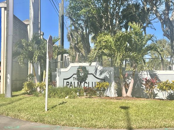 1111 Green Pine Boulevard C3, West Palm Beach FL 33409