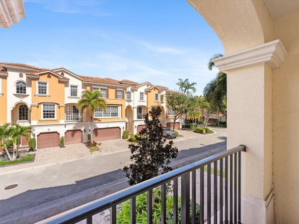 604 NE Francesca Lane, Boca Raton FL 33487