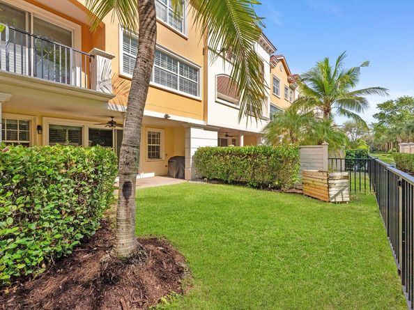 604 NE Francesca Lane, Boca Raton FL 33487