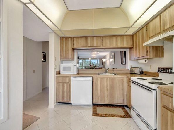 14475 Strathmore Lane 405, Delray Beach FL 33446